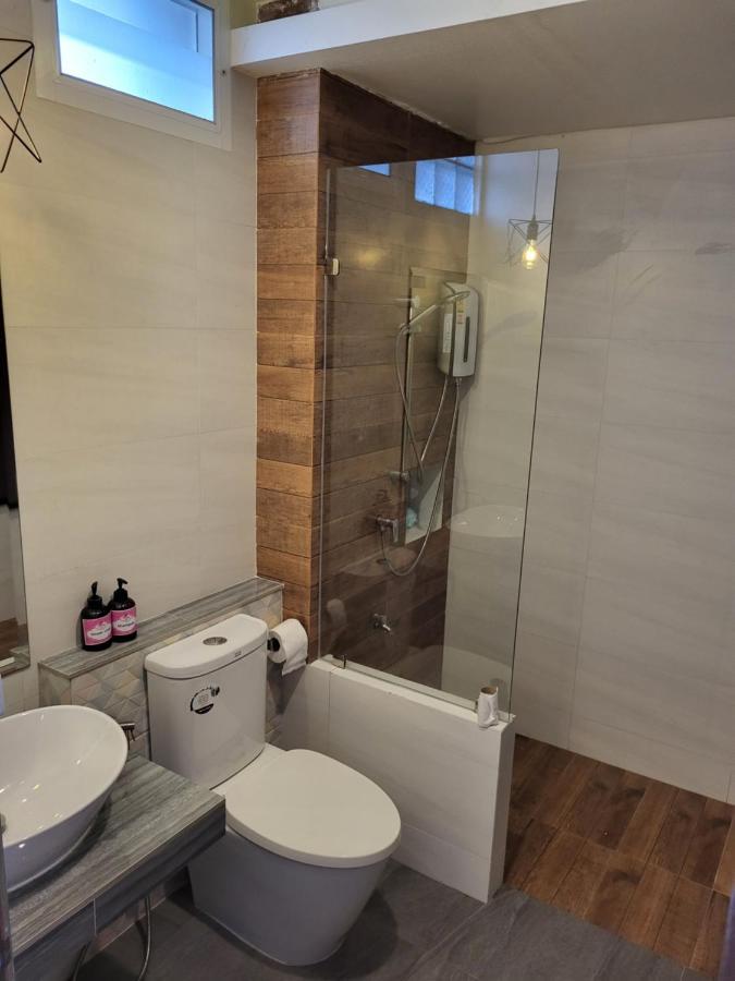 קו לנטה Pinky Hotel By Kanchana (Adults Only) מראה חיצוני תמונה